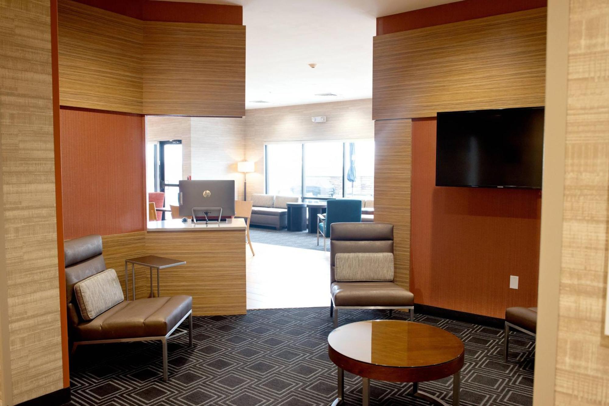 Towneplace Suites By Marriott Ames Exterior foto